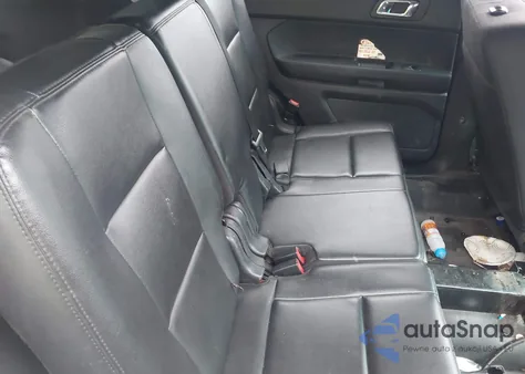 2016 Ford Police Interceptor z USA, uszkodzony, nr VIN 1FM5K8AR9GGC42360